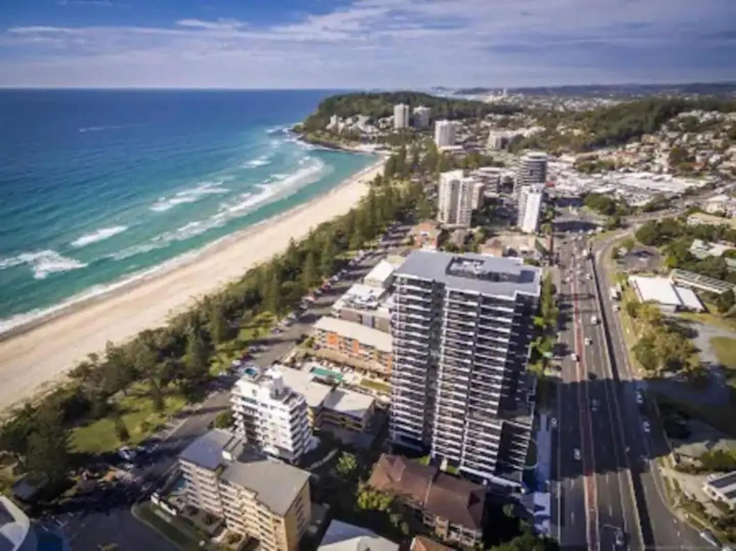 Beach Front Luxury With Two Carparks, Pool, Gym Gold Coast Australia